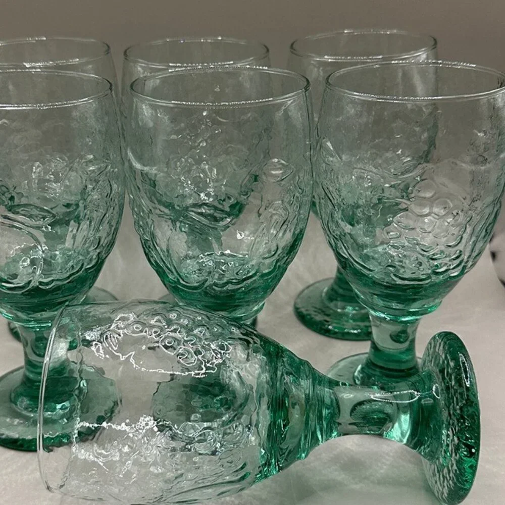 Vintage Libbey Green Glass Orchard Goblets, Set of 8 - Picture 1 of 1